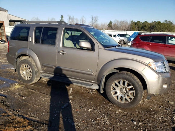 2008 Nissan Pathfinder LE with VIN 5N1BR18B38C604450, listed as a Copart auction lot 88101435 with 175,970 mi miles and Clean Title. Bid and sale history available at carsss.com. Image 4.