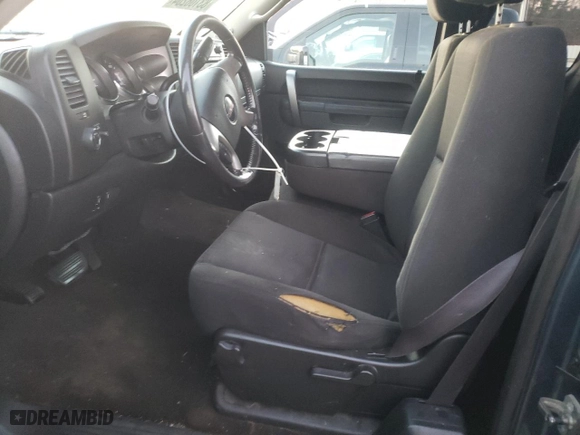 2011 GMC Sierra 2500HD SLE with VIN 1GT220CG2BZ404783, listed as a Copart auction lot 83108204 with 0 mi miles and Salvage Title. Bid and sale history available at carsss.com. Image 7.