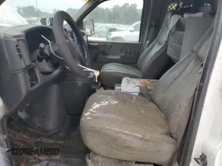 2003 GMC Savana Cargo Van with VIN 1GTHG35U831199213, listed as a Copart auction lot 86549414 with 0 mi miles and Salvage Title. Bid and sale history available at carsss.com. Image 7.