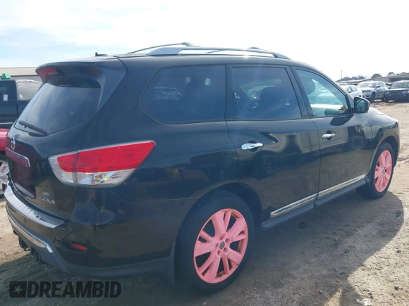 2013 Nissan Pathfinder SV with VIN 5N1AR2MM4DC638755, listed as a IAAI auction lot 41449873 with 237,126 mi miles. Bid and sale history available at carsss.com. Image 4.