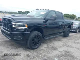 2024 Ram 2500 Laramie z VIN 3C6UR5FL3RG141327, wystawiony jako IAAI lot #41390825 z przebiegiem 8 002 mil mil oraz . Historia ofert i sprzedaży dostępna na DreamBid. Obrazek 17.