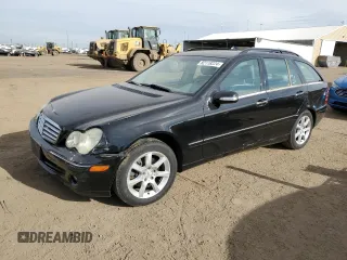 2005 Mercedes-Benz C 240 z VIN WDBRH81J65F634681, wystawiony jako Copart lot #82118224 z przebiegiem 158 338 mil mil oraz Szkody całkowita. Historia ofert i sprzedaży dostępna na DreamBid. Obrazek 1.