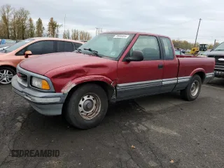 1994 GMC Sonoma SL Fleet with VIN 1GTCS19W8R8523978, listed as a Copart auction lot 79946404 with 137,650 mi miles and Salvage Title. Bid and sale history available at carsss.com. Image 1.