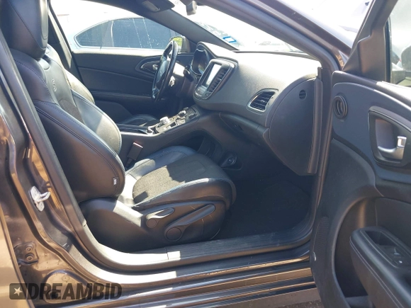 2015 Chrysler 200 S with VIN 1C3CCCBG2FN522354, listed as a IAAI auction lot 42101597 with 147,837 mi miles. Bid and sale history available at carsss.com. Image 5.