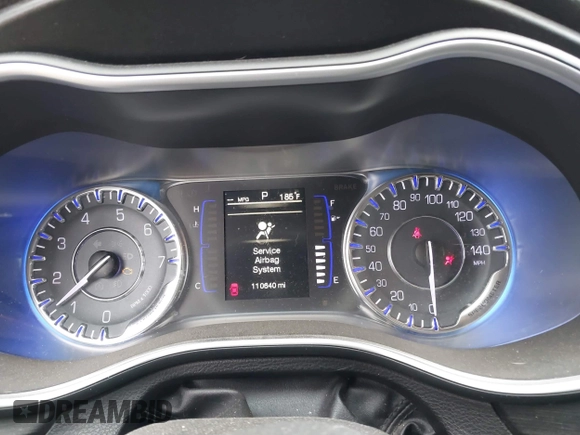 2015 Chrysler 200 Limited with VIN 1C3CCCABXFN568858, listed as a IAAI auction lot 41732534 with 110,640 mi miles. Bid and sale history available at carsss.com. Image 7.