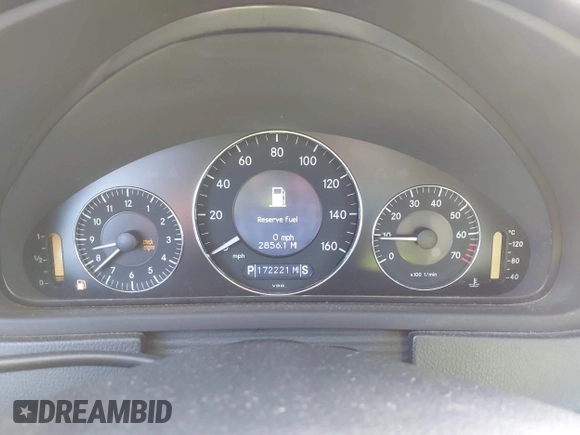 2006 Mercedes-Benz CLK 3.5L with VIN WDBTK56G86T056279, listed as a IAAI auction lot 41146020 with 172,221 mi miles. Bid and sale history available at carsss.com. Image 7.