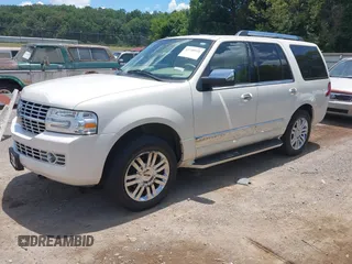 2007 Lincoln Navigator with VIN 5LMFU27507LJ08406, listed as a IAAI auction lot 42740531 with 152,405 mi miles and . Bid and sale history available at DreamBid. Image 2.