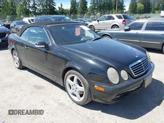 2000 Mercedes-Benz CLK 320/430 z VIN WDBLK65G1YT042203, wystawiony jako IAAI lot #42390576 z przebiegiem 161 672 mil mil oraz . Historia ofert i sprzedaży dostępna na DreamBid. Obrazek 1.