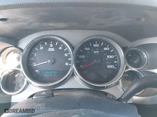 2007 Chevrolet Silverado 1500 LT w/1LT with VIN 2GCEC13C571695258, listed as a IAAI auction lot 41239531 with 266,909 mi miles. Bid and sale history available at carsss.com. Image 7.