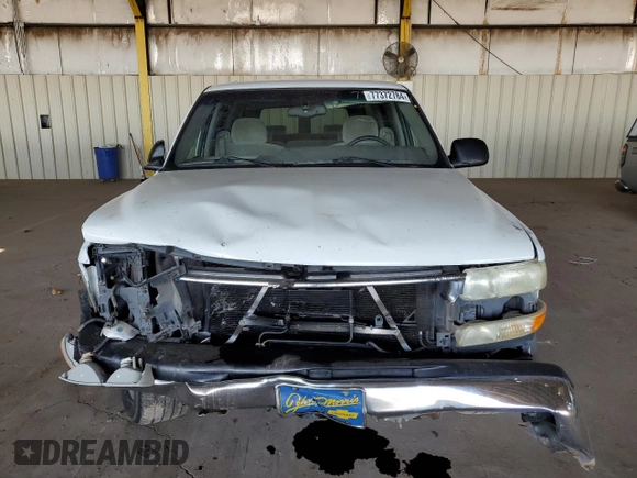 2000 Chevrolet Suburban LS with VIN 3GNEC16T9YG109043, listed as a Copart auction lot 77372784 with 228,042 mi miles and Salvage title. Bid and sale history available at DreamBid. Image 5.