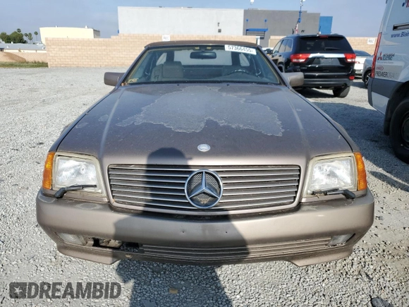 1992 Mercedes-Benz 500 z VIN WDBFA66E9NF046698, wystawiony jako Copart lot #57366455 z przebiegiem 98 836 mil mil oraz Czysty tytuł • Clean title. Historia ofert i sprzedaży dostępna na DreamBid. Obrazek 5.