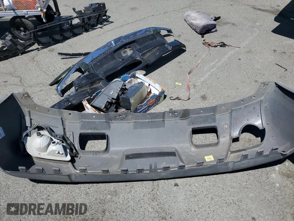 2002 Chevrolet Avalanche z VIN 3GNEK13T72G223136, wystawiony jako Copart lot #58119825 z przebiegiem 382 148 mil mil oraz Szkoda całkowita • Salvage title. Historia ofert i sprzedaży dostępna na DreamBid. Obrazek 12.