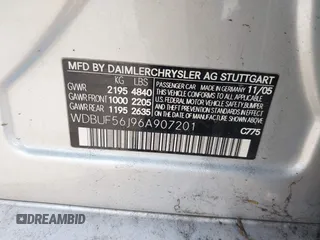 2006 Mercedes-Benz E 350 z VIN WDBUF56J96A907201, wystawiony jako IAAI lot #41855889 z przebiegiem 199 029 mil mil oraz . Historia ofert i sprzedaży dostępna na DreamBid. Obrazek 9.