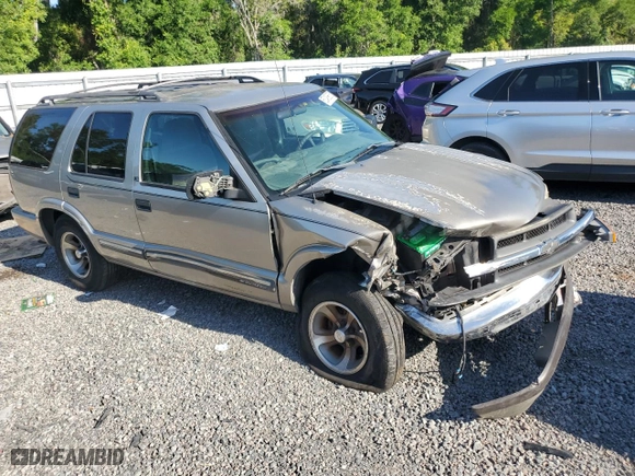 2000 Chevrolet Blazer LS with VIN 1GNCS13W7Y2376702, listed as a Copart auction lot 52489605 with 137,692 mi miles and Salvage Title. Bid and sale history available at carsss.com. Image 4.