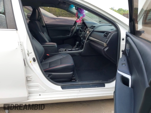 2017 Toyota Camry XLE z VIN 4T1BF1FK2HU712337, wystawiony jako IAAI lot #42389428 z przebiegiem 186 915 mil mil oraz . Historia ofert i sprzedaży dostępna na DreamBid. Obrazek 5.