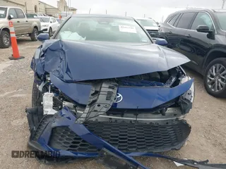 2025 Toyota Camry LE z VIN 4T1DAACK7SU034414, wystawiony jako IAAI lot #42402941 z przebiegiem 22 553 mil mil oraz . Historia ofert i sprzedaży dostępna na DreamBid. Obrazek 12.