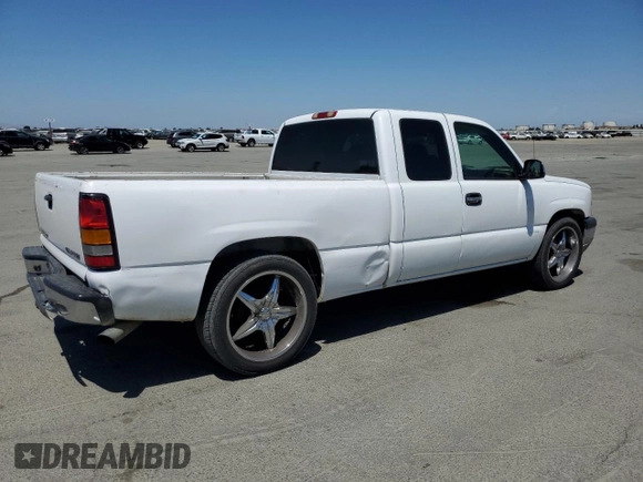2005 Chevrolet Silverado 1500 Work Truck with VIN 1GCEC19X25Z301634, listed as a Copart auction lot 57970605 with 173,372 mi miles and Salvage title. Bid and sale history available at DreamBid. Image 3.