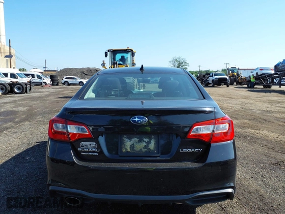 2019 Subaru Legacy Premium z VIN 4S3BNAF66K3005684, wystawiony jako IAAI lot #42551315 z przebiegiem 99 800 mil mil oraz . Historia ofert i sprzedaży dostępna na DreamBid. Obrazek 16.