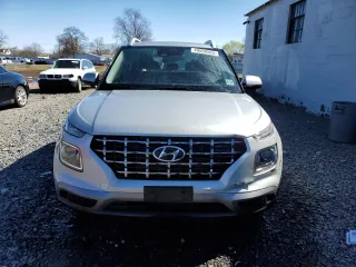 2022 Hyundai Venue SEL with VIN KMHRC8A33NU181189, listed as a Copart auction lot 49508585 with 16,024 mi miles and Salvage Title. Bid and sale history available at DreamBid. Image 5.