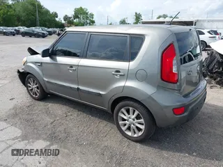 2013 Kia Soul with VIN KNDJT2A5XD7629165, listed as a IAAI auction lot 41931405 with 173,928 mi miles. Bid and sale history available at carsss.com. Image 3.