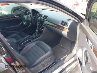 2014 Volkswagen Passat SEL Premium z VIN 1VWCN7A32EC086821, wystawiony jako IAAI lot #42006050 z przebiegiem 153 027 mil mil oraz . Historia ofert i sprzedaży dostępna na DreamBid. Obrazek 5.