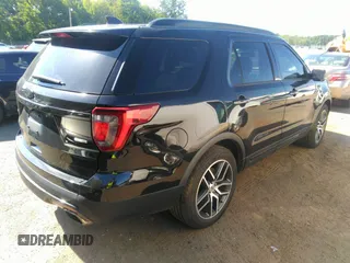 2016 Ford Explorer Sport z VIN 1FM5K8GTXGGA61478, wystawiony jako IAAI lot #42293465 z przebiegiem 220 212 mil mil oraz . Historia ofert i sprzedaży dostępna na DreamBid. Obrazek 4.