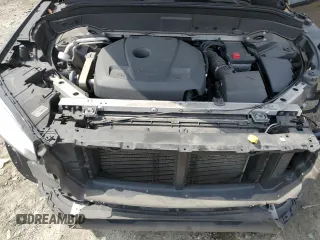 2018 Volvo XC90 Momentum z VIN YV4A22PK5J1209048, wystawiony jako Copart lot #52187925 z przebiegiem 90 909 mil mil oraz Szkody całkowita. Historia ofert i sprzedaży dostępna na DreamBid. Obrazek 11.