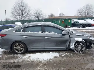 2019 Hyundai Sonata Sport with VIN 5NPE34AF5KH806249, listed as a IAAI auction lot 41567922 with 27,649 mi miles. Bid and sale history available at carsss.com. Image 12.