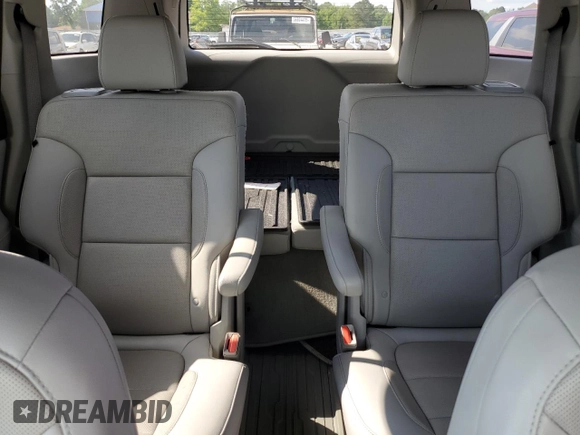 2020 GMC Acadia SLT z VIN 1GKKNMLS8LZ230923, wystawiony jako Copart lot #56700125 z przebiegiem 65 851 mil mil oraz Szkoda całkowita • Salvage title. Historia ofert i sprzedaży dostępna na DreamBid. Obrazek 10.