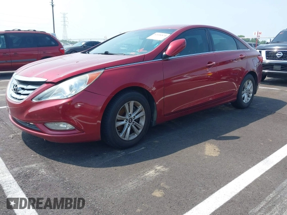 2013 Hyundai Sonata GLS z VIN 5NPEB4AC7DH798019, wystawiony jako IAAI lot #42456870 z przebiegiem 88 583 mil mil oraz . Historia ofert i sprzedaży dostępna na DreamBid. Obrazek 2.