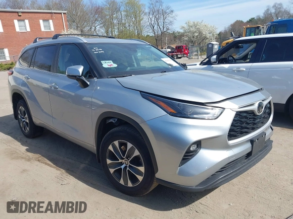 2023 Toyota Highlander L z VIN 5TDKDRBH6PS044676, wystawiony jako IAAI lot #42094125 z przebiegiem 102 903 mil mil oraz . Historia ofert i sprzedaży dostępna na DreamBid. Obrazek 1.