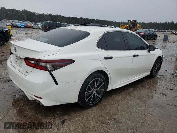 2021 Toyota Camry SE Nightshade with VIN 4T1G11AK1MU466693, listed as a Copart auction lot 45215425 with 84,105 mi miles and Salvage Title. Bid and sale history available at carsss.com. Image 3.