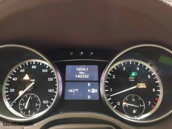 2011 Mercedes-Benz GL-Class GL 450 with VIN 4JGBF7BE4BA664500, listed as a IAAI auction lot 42099521 with 140,232 mi miles. Bid and sale history available at carsss.com. Image 7.