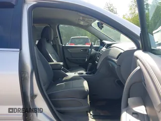 2016 Chevrolet Traverse LT z VIN 1GNKVGKD9GJ181209, wystawiony jako IAAI lot #42375172 z przebiegiem Nie podano mil oraz . Historia ofert i sprzedaży dostępna na DreamBid. Obrazek 5.