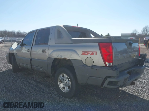2002 Chevrolet Avalanche with VIN 3GNEK13T62G117177, listed as a IAAI auction lot 42051185 with 212,754 mi miles and . Bid and sale history available at DreamBid. Image 3.
