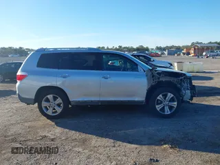 2011 Toyota Highlander Limited with VIN 5TDYK3EH3BS030851, listed as a IAAI auction lot 41632465 with 249,790 mi miles and . Bid and sale history available at DreamBid. Image 14.