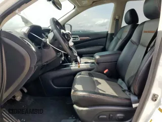 2020 Nissan Pathfinder SL z VIN 5N1DR2CN6LC603558, wystawiony jako Copart lot #50756525 z przebiegiem 53 421 mil mil oraz Szkoda całkowita • Salvage title. Historia ofert i sprzedaży dostępna na DreamBid. Obrazek 7.