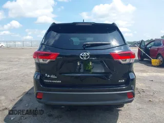 2017 Toyota Highlander XLE with VIN 5TDKZRFHXHS509618, listed as a IAAI auction lot 42407847 with 74,216 mi miles and . Bid and sale history available at DreamBid. Image 17.