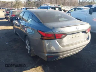 2019 Nissan Altima S with VIN 1N4BL4BV7KC100457, listed as a IAAI auction lot 41682304 with 42,703 mi miles and . Bid and sale history available at carsss.com. Image 3.