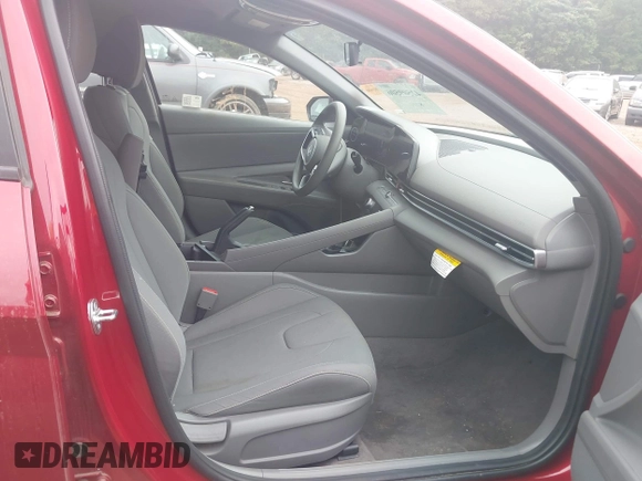 2024 Hyundai Elantra SEL z VIN KMHLM4DG5RU769160, wystawiony jako IAAI lot #42509506 z przebiegiem 38 926 mil mil oraz . Historia ofert i sprzedaży dostępna na DreamBid. Obrazek 5.