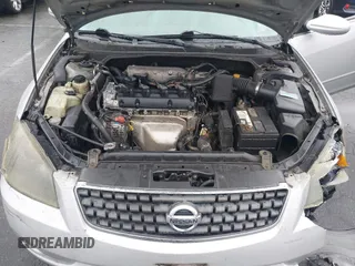2005 Nissan Altima 2.5 S with VIN 1N4AL11D25N413377, listed as a IAAI auction lot 41919546 with 235,704 mi miles. Bid and sale history available at carsss.com. Image 10.