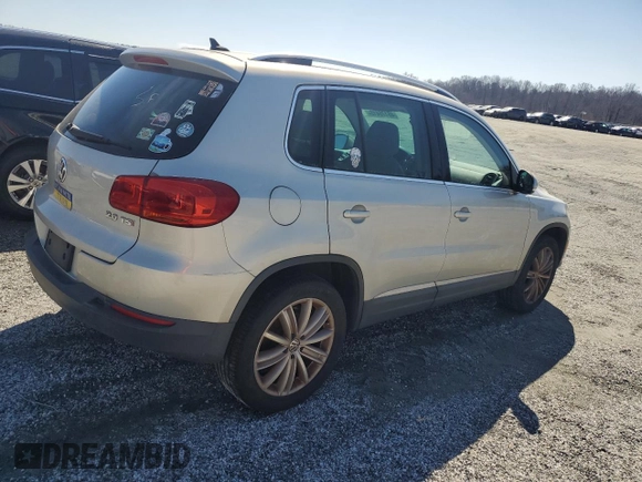 2012 Volkswagen Tiguan LE z VIN WVGAV7AX7CW525273, wystawiony jako Copart lot #46176415 z przebiegiem 155 851 mil mil oraz Czysty tytuł • Clean title. Historia ofert i sprzedaży dostępna na DreamBid. Obrazek 3.