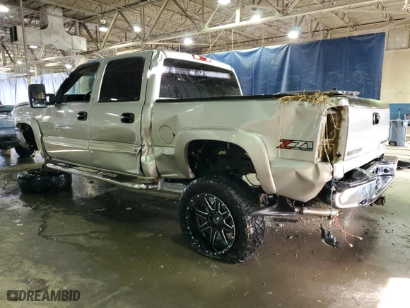 2005 Chevrolet Silverado 1500 LS with VIN 2GCEK13T151276663, listed as a Copart auction lot 44348125 with 0 mi miles and Clean Title. Bid and sale history available at carsss.com. Image 2.