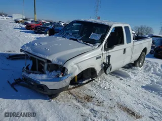 2004 Ford Super Duty F-250 XL with VIN 1FTNX21P14EA09209, listed as a IAAI auction lot 41235755 with 164,040 mi miles. Bid and sale history available at carsss.com. Image 18.