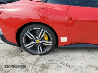 2019 Ferrari Portofino z VIN ZFF89FPA0K0242592, wystawiony jako Copart lot #74249014 z przebiegiem Nie podano mil oraz Nie do naprawy. Historia ofert i sprzedaży dostępna na DreamBid. Obrazek 12.