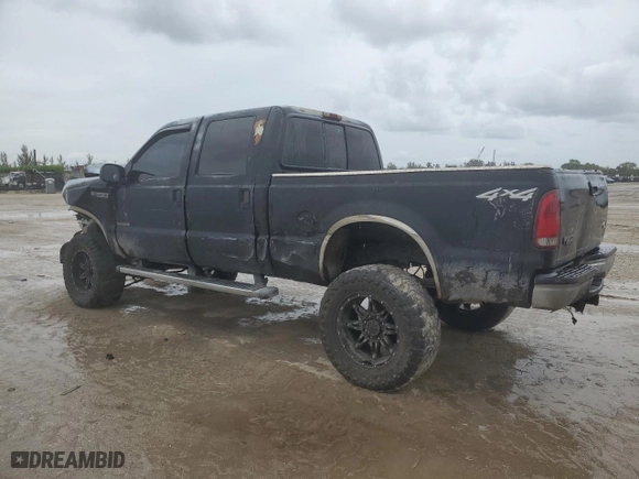 2000 Ford Super Duty F-250 XL with VIN 1FTNW21F1YEC55399, listed as a Copart auction lot 44833085 with 393,351 mi miles and Salvage Title. Bid and sale history available at carsss.com. Image 2.