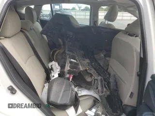 2019 Subaru Impreza Premium z VIN 4S3GTAD62K3753556, wystawiony jako Copart lot #63009014 z przebiegiem Nie podano mil oraz Szkoda całkowita • Salvage title. Historia ofert i sprzedaży dostępna na DreamBid. Obrazek 10.