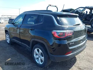 2020 Jeep Compass Latitude with VIN 3C4NJDBB6LT219710, listed as a IAAI auction lot 41907981 with 41,256 mi miles. Bid and sale history available at carsss.com. Image 3.