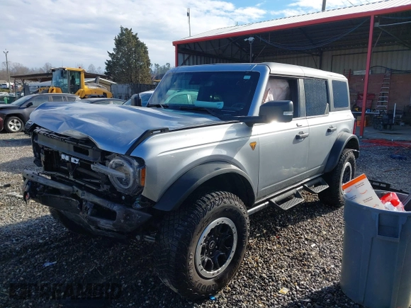 2022 Ford Bronco with VIN 1FMEE5DP5NLB85773, listed as a IAAI auction lot 41184225 with 22,597 mi miles. Bid and sale history available at carsss.com. Image 18.