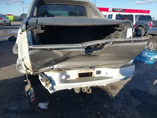 2008 Chevrolet Avalanche LT w/2LT with VIN 3GNEC12028G274590, listed as a IAAI auction lot 41254172 with 350,385 mi miles. Bid and sale history available at carsss.com. Image 13.